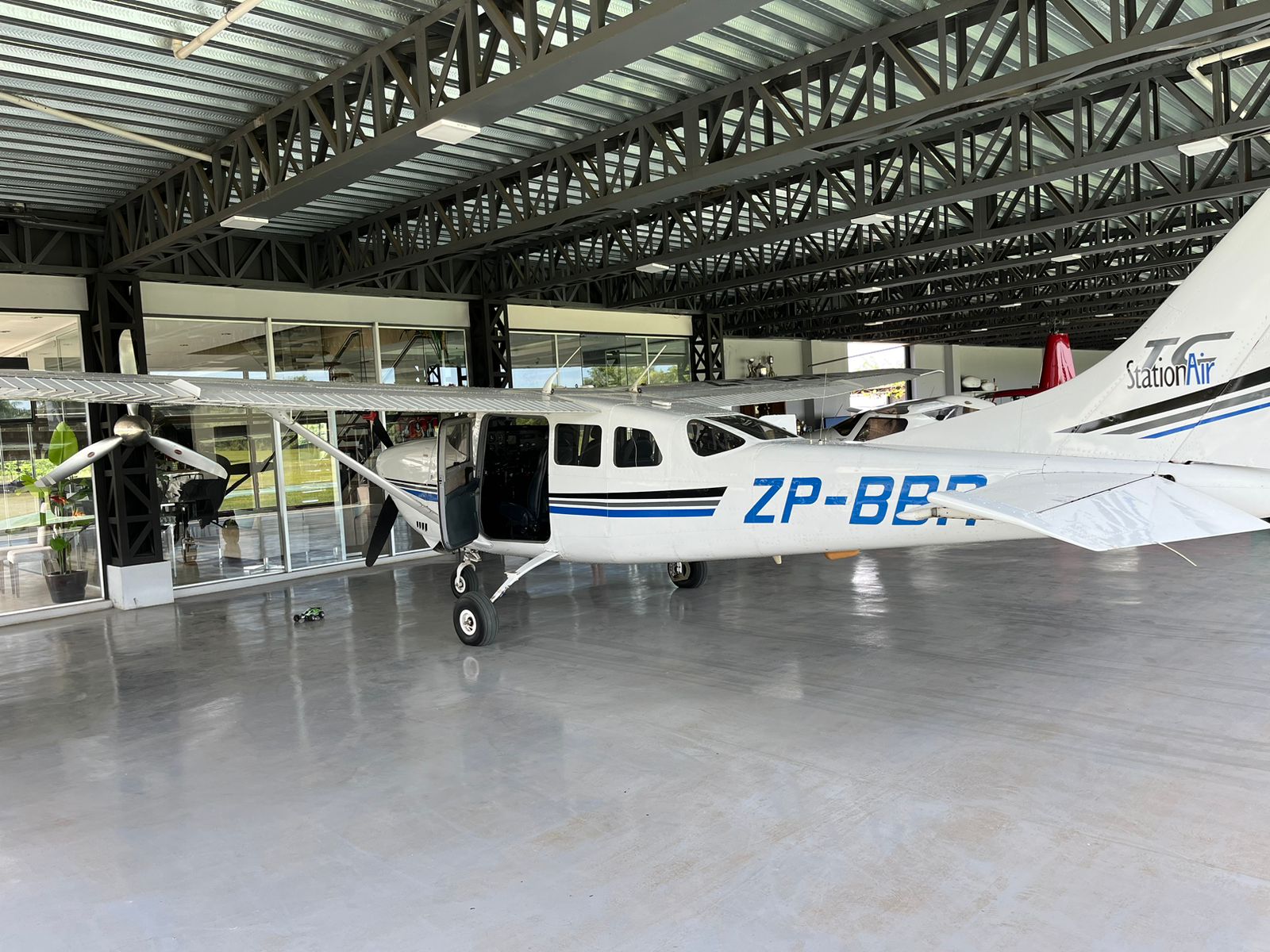 Cessna 206 Año 2001